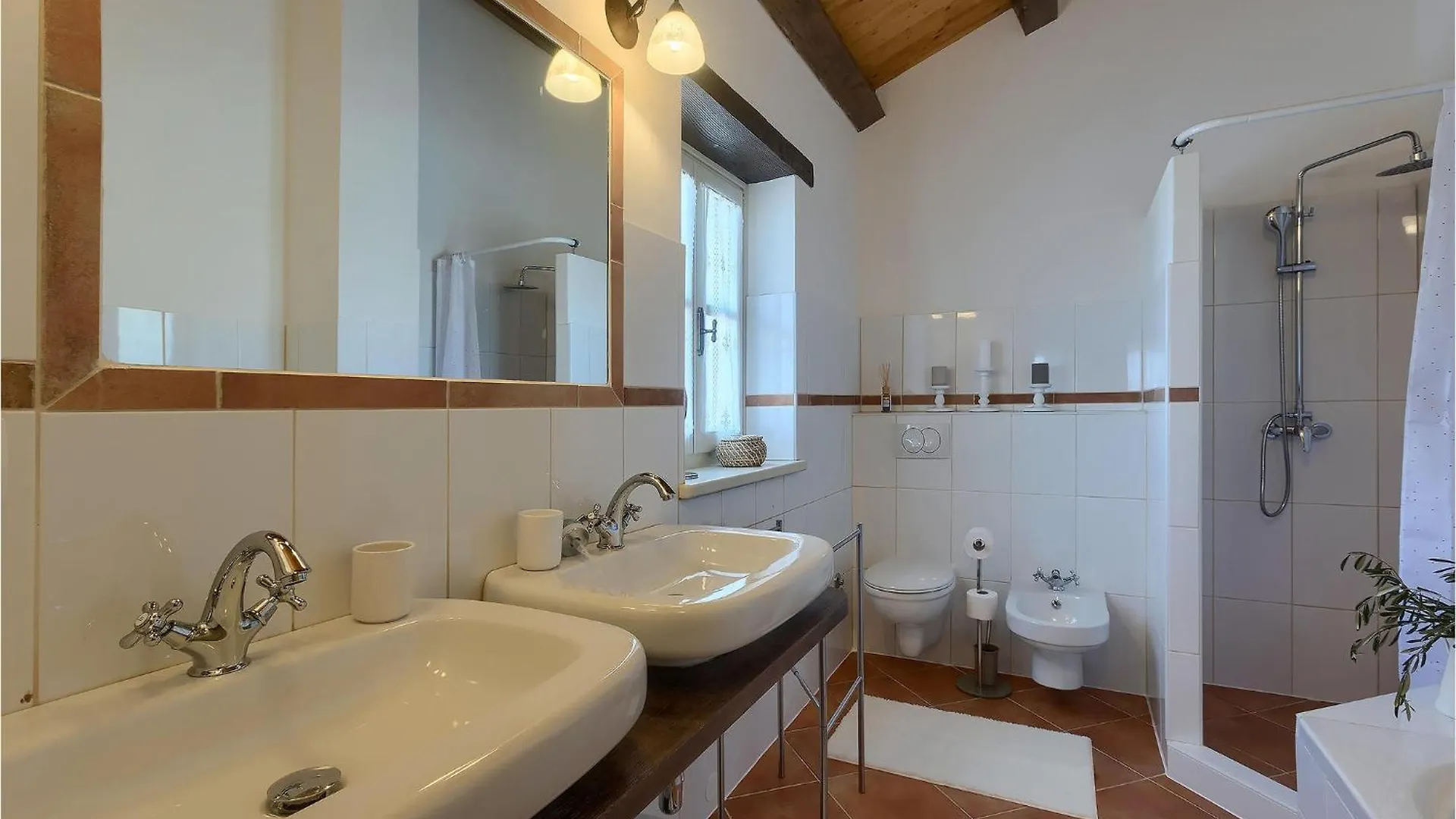 度假居 Lovely Home In Muntrilj With Wifi