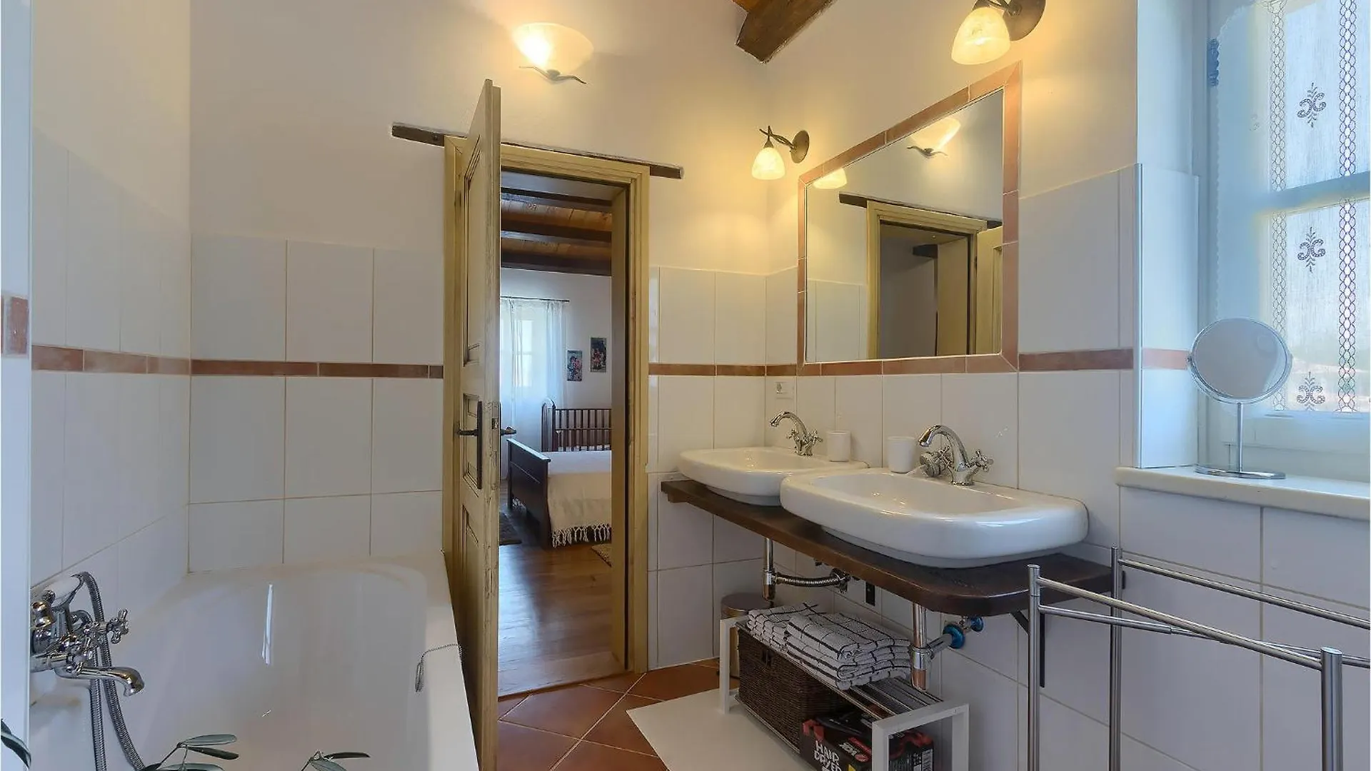 Lovely Home In Muntrilj With Wifi 0*,  克罗地亚